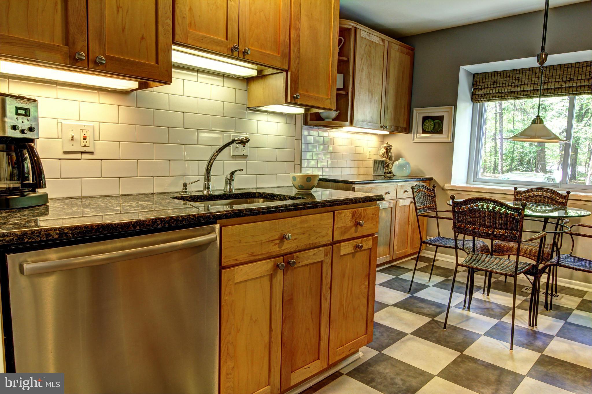 11706 Decade Court Reston, VA 20191 - Photo 14 of 30 Kitchen