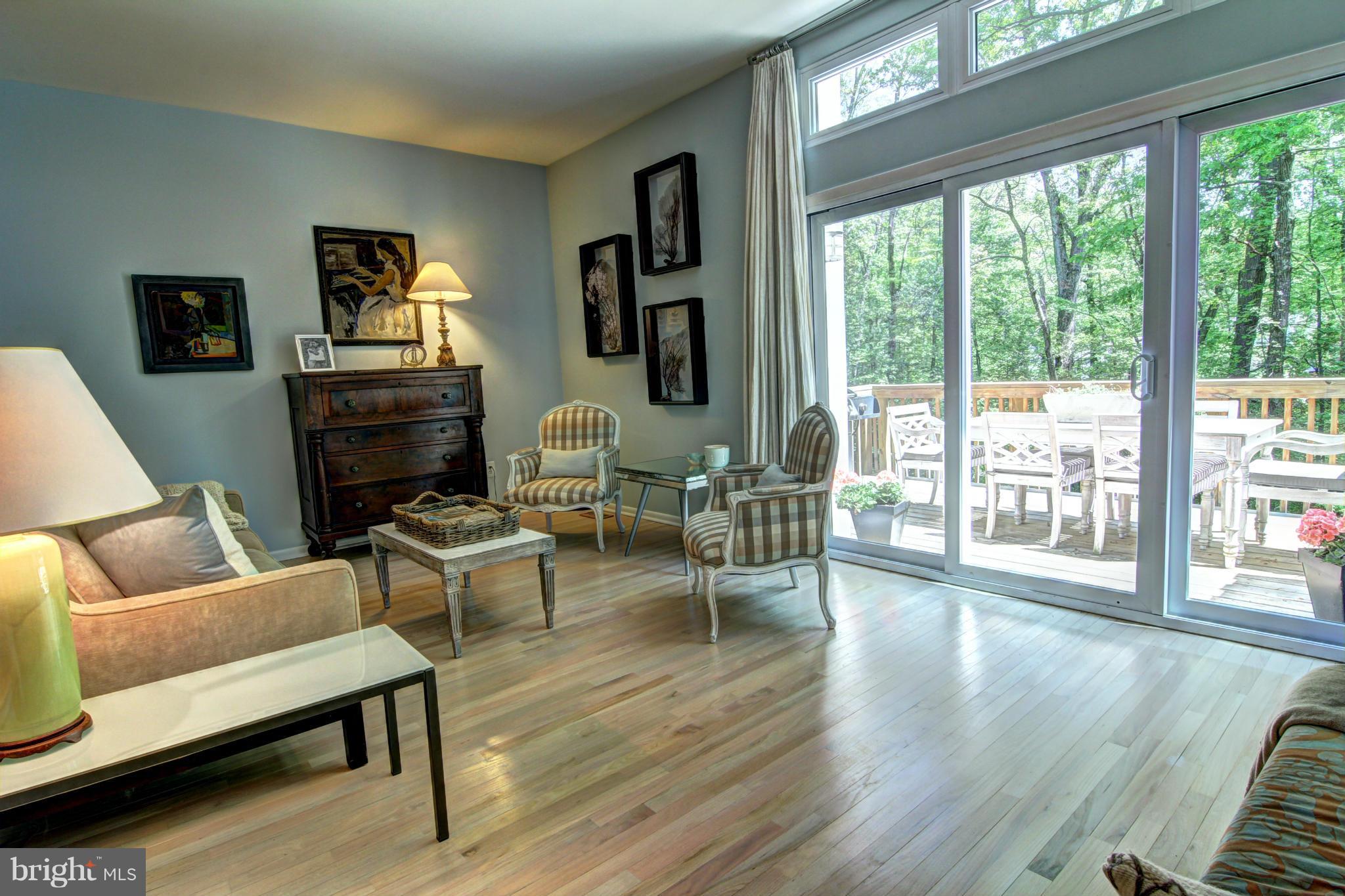 11706 Decade Court Reston, VA 20191 - Photo 8 of 30 Living Room