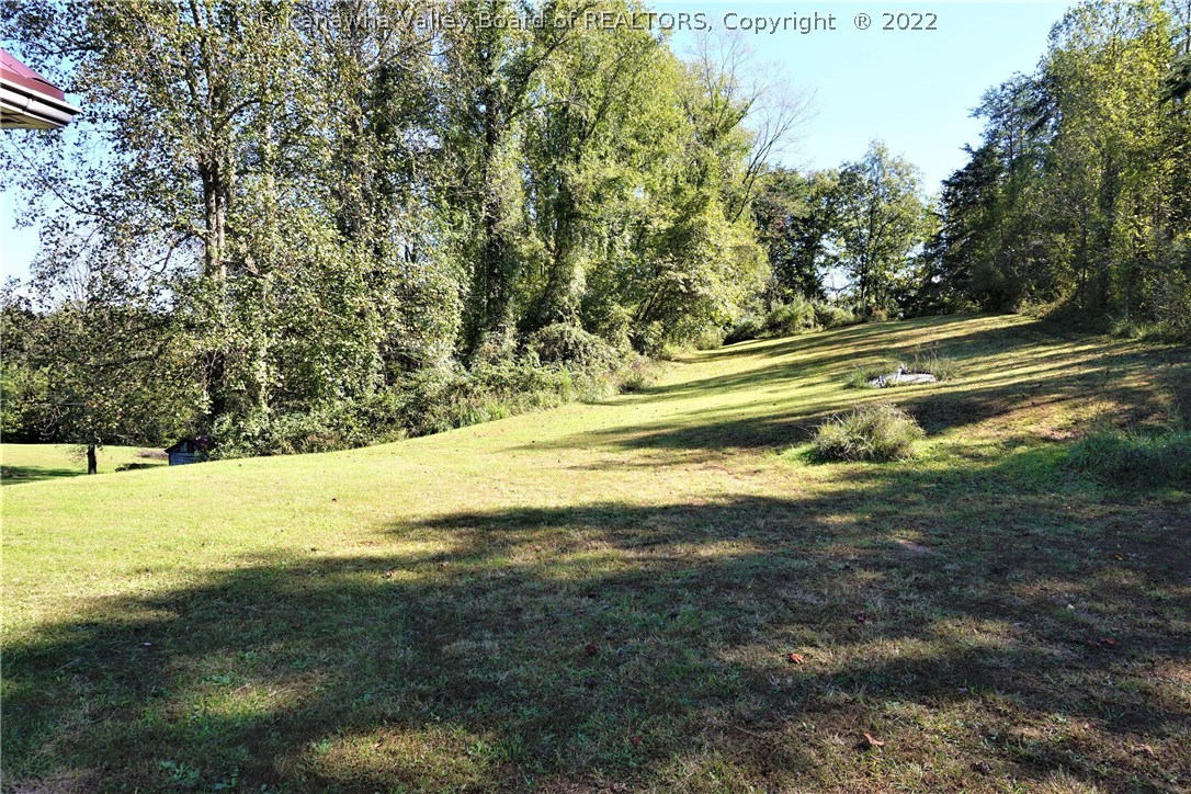 2018 Cross Creek Road Buffalo, WV 25033 - Photo 27 of 29 Gallery Image 27