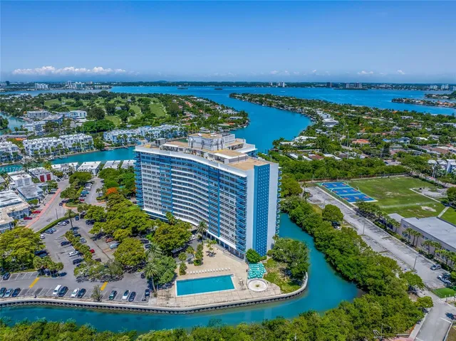 $449,000 | 7441 Wayne Avenue, Unit 11F, Miami Beach, FL 33141