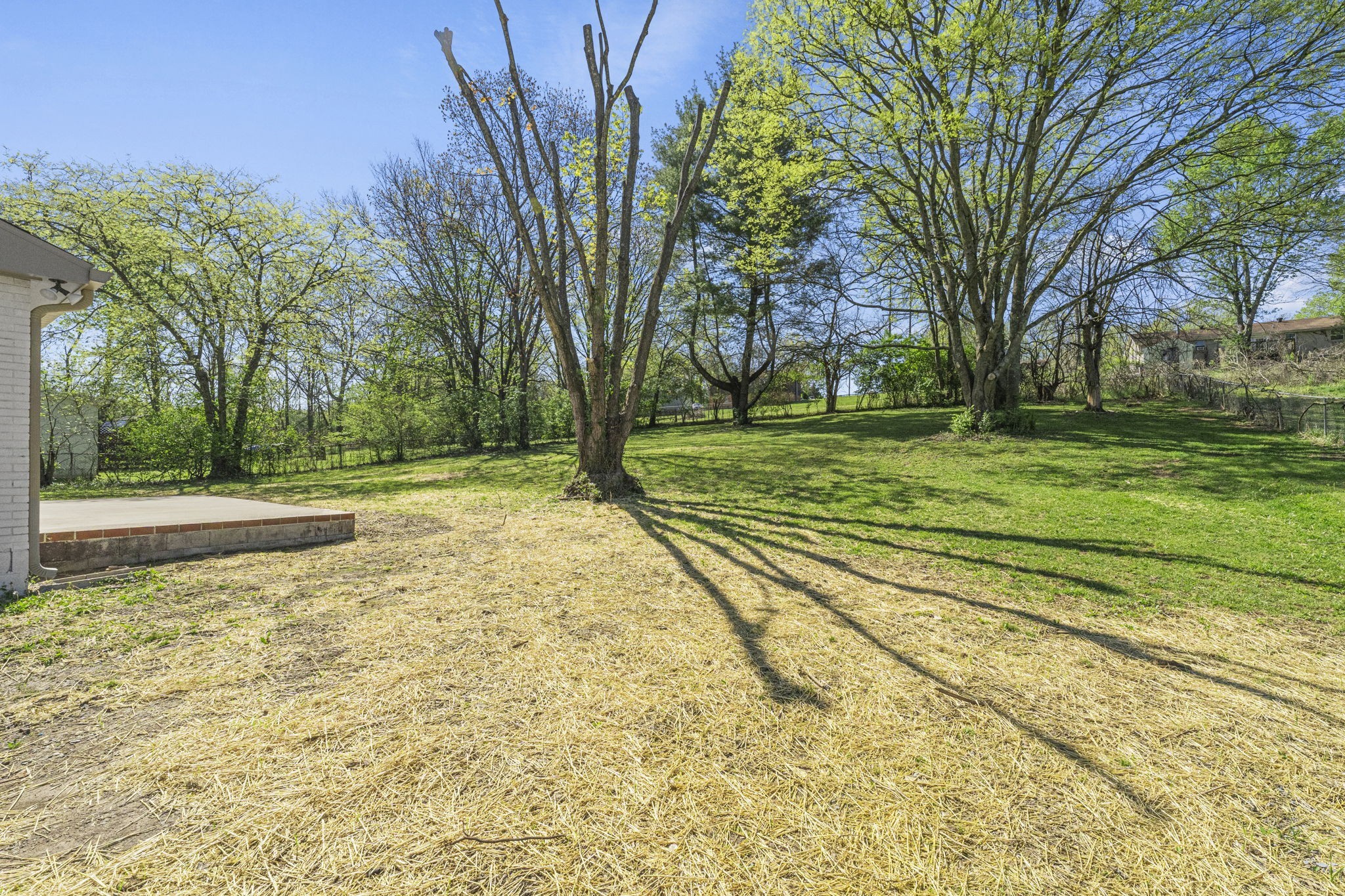 128 South Valley Road Hendersonville, TN 37075 - Photo 27 of 30 a view of a volley ball court