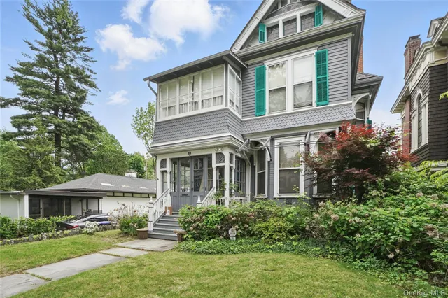 $649,900 | 25 Garfield Place, Poughkeepsie, NY 12601