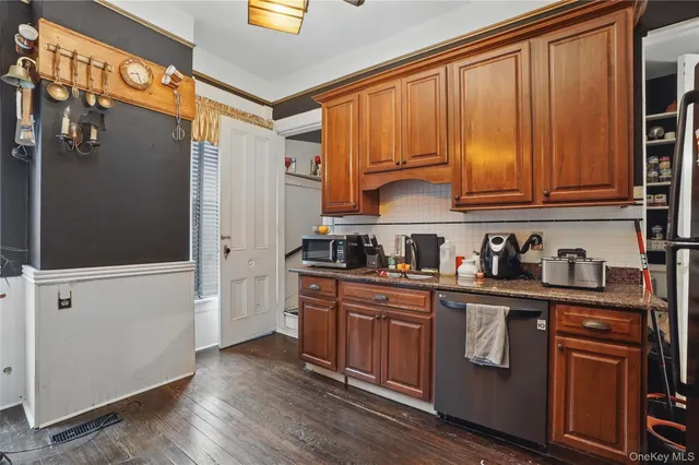 $649,900 | 25 Garfield Place, Poughkeepsie, NY 12601