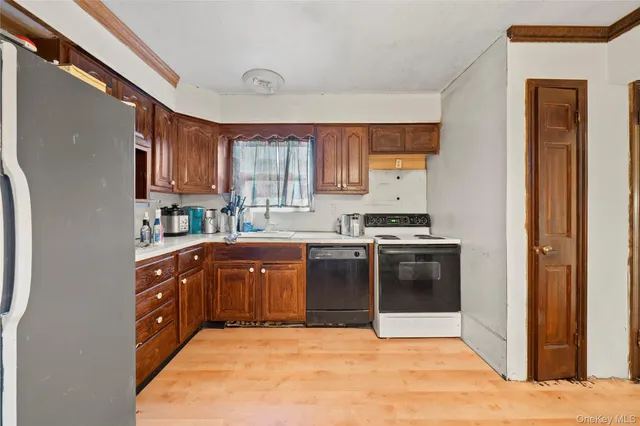 $599,999 | 99 Brooklyn Avenue, West Babylon, NY 11704