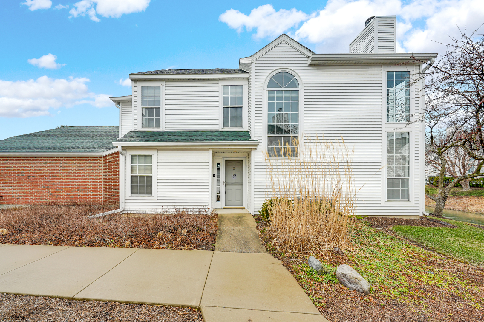 108 Hampton Boulevard Lake Bluff, IL 60044 - Photo 2 of 21