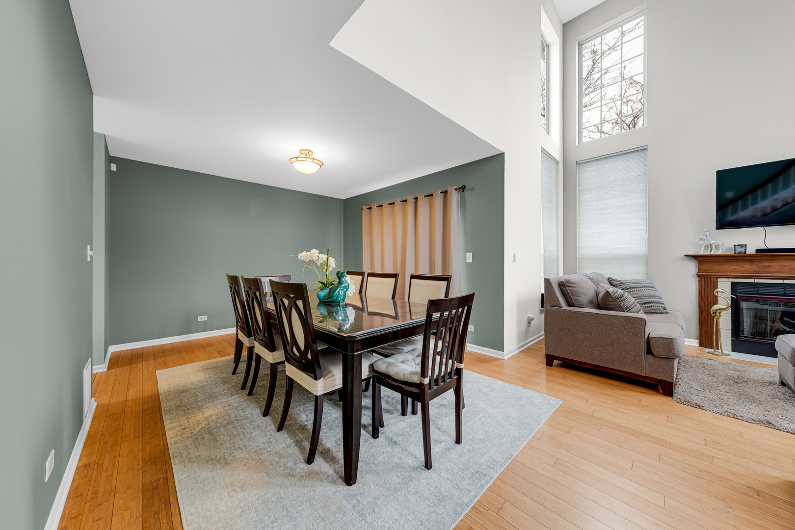 108 Hampton Boulevard Lake Bluff, IL 60044 - Photo 5 of 21