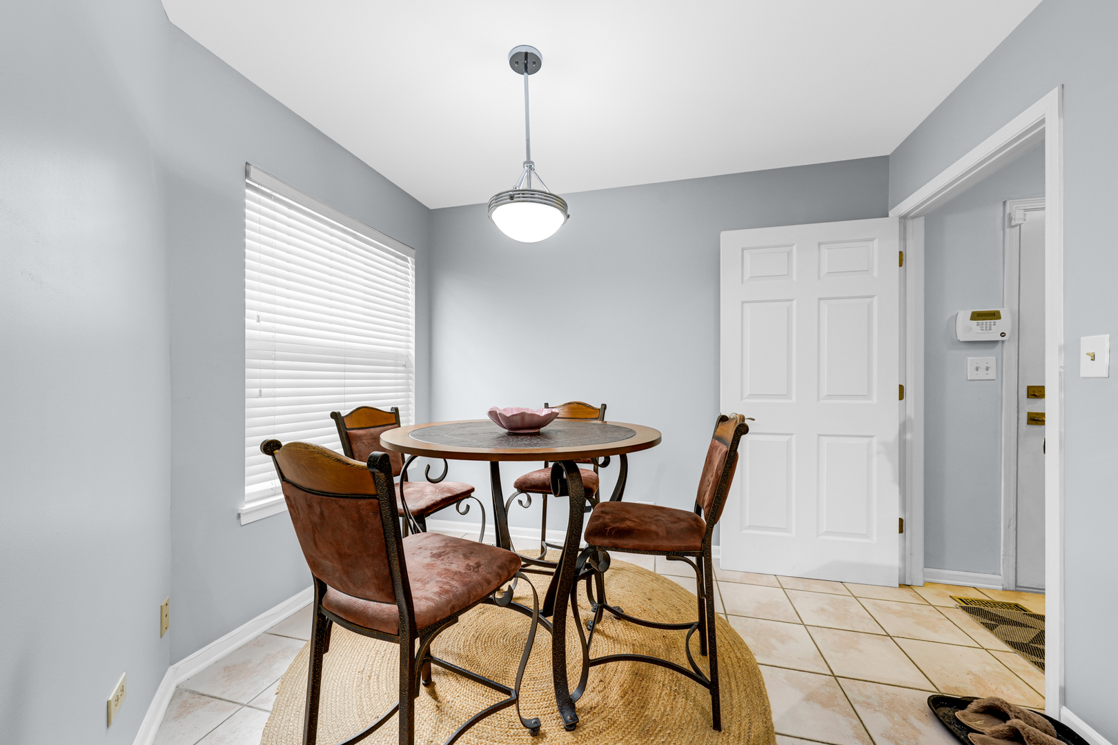 108 Hampton Boulevard Lake Bluff, IL 60044 - Photo 6 of 21