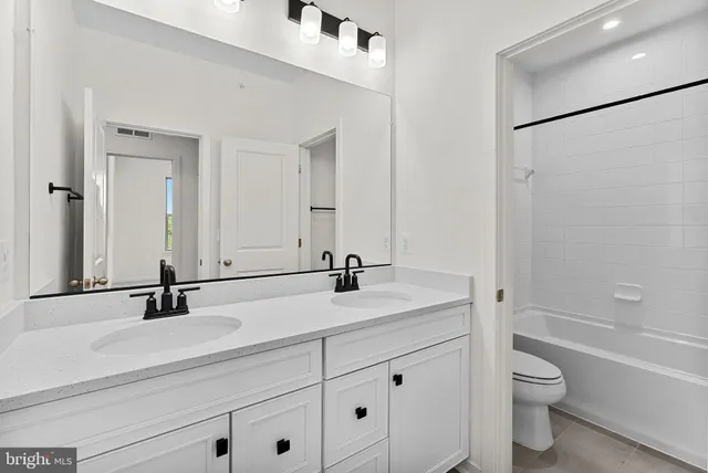 $679,999 | 19713 Misty Moss Square, Ashburn, VA 20147