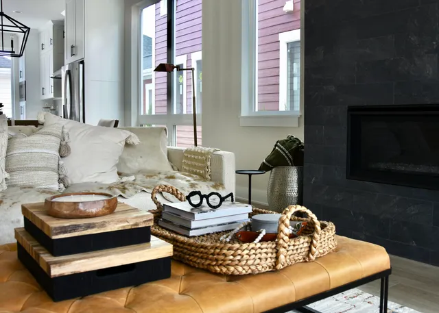 $735,000 | 6253 West Foxtown Drive, Mequon, WI 53092