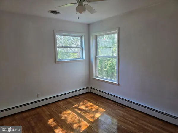 $1,950 | 522 Carol Street, Dover, DE 19904