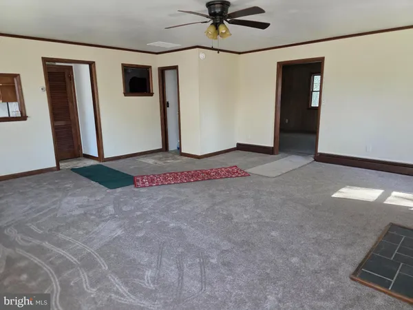 $1,950 | 522 Carol Street, Dover, DE 19904