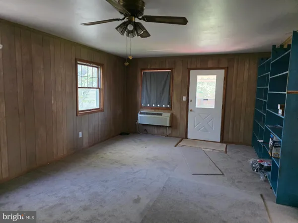 $1,950 | 522 Carol Street, Dover, DE 19904