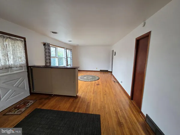 $1,950 | 522 Carol Street, Dover, DE 19904