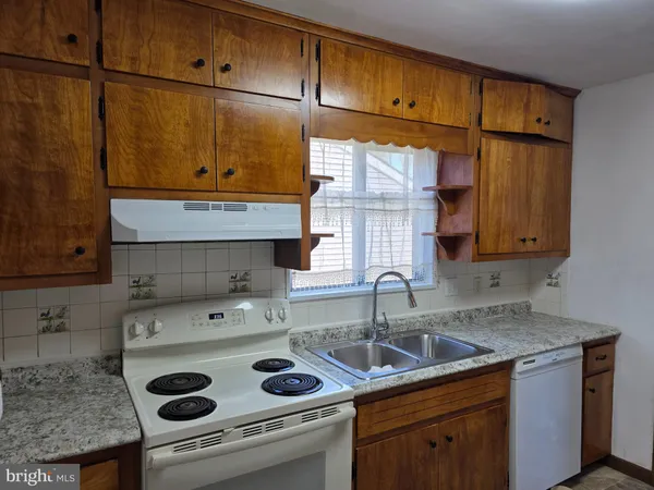 $1,950 | 522 Carol Street, Dover, DE 19904