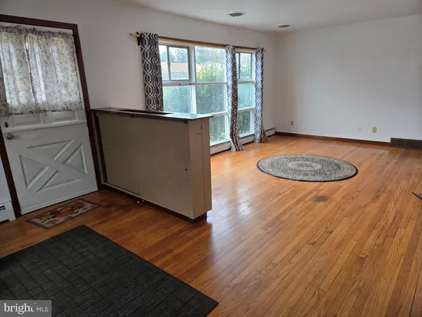 $1,950 | 522 Carol Street, Dover, DE 19904