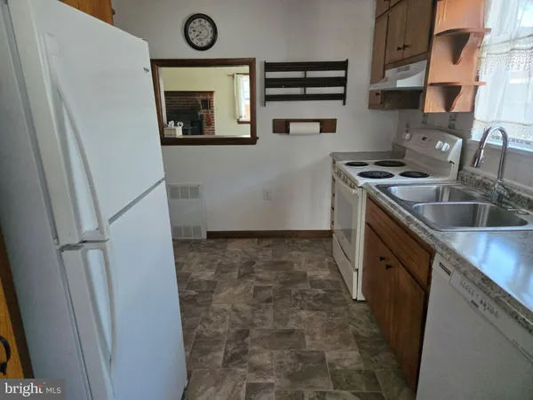 $1,950 | 522 Carol Street, Dover, DE 19904