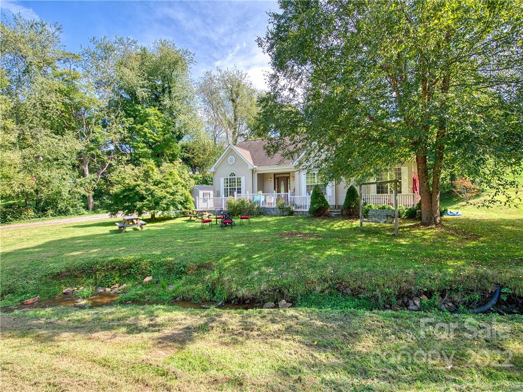 129 Will Hyatt Road Waynesville, NC 28786 - Photo 2 of 41 Gallery Image 2