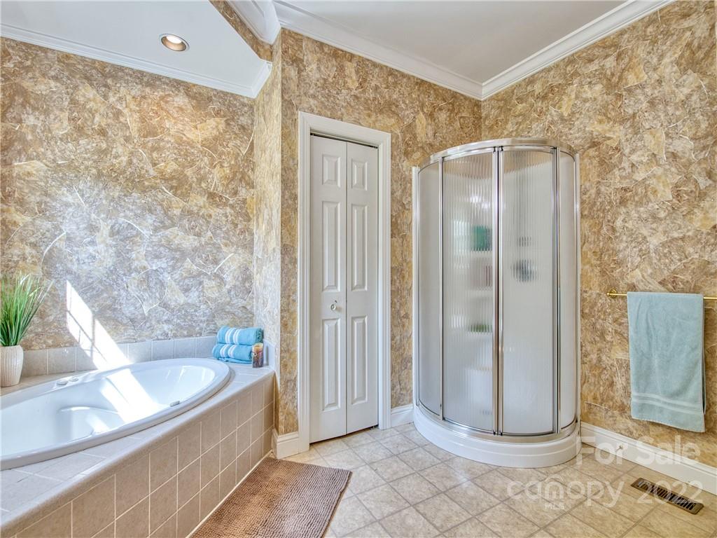 129 Will Hyatt Road Waynesville, NC 28786 - Photo 30 of 41 Gallery Image 30