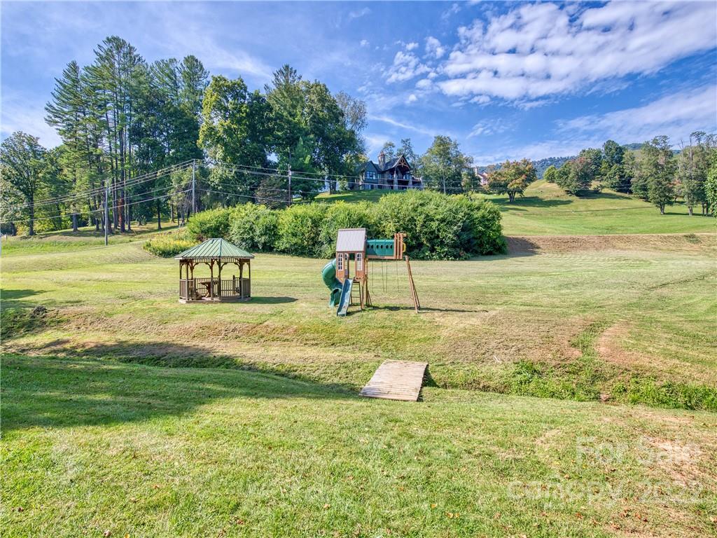 129 Will Hyatt Road Waynesville, NC 28786 - Photo 8 of 41 Gallery Image 8