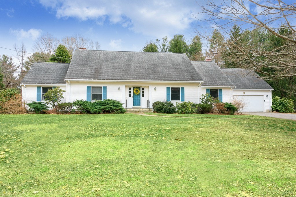 33 Winding River Road Needham, MA 02492 - Photo 3 of 24