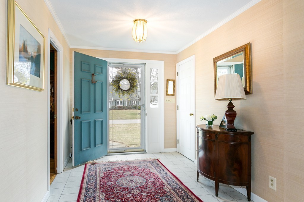 33 Winding River Road Needham, MA 02492 - Photo 4 of 24