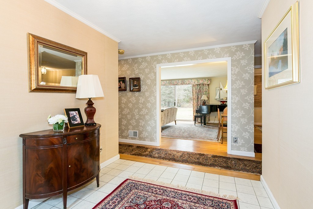 33 Winding River Road Needham, MA 02492 - Photo 5 of 24