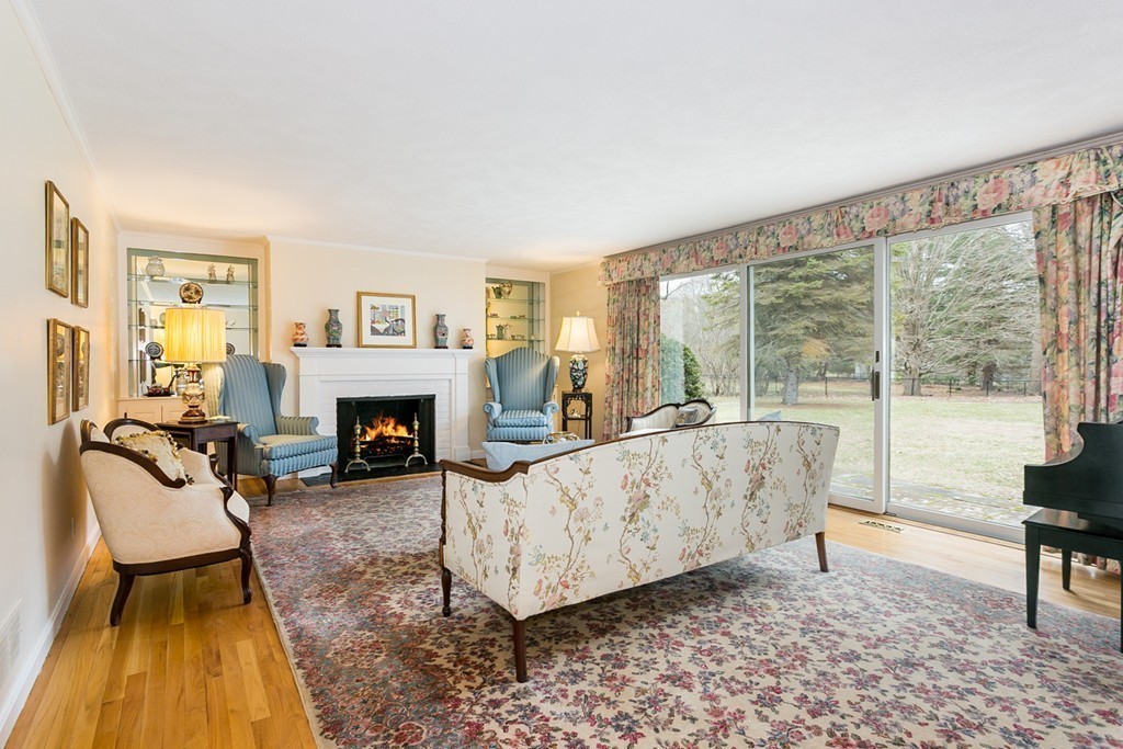 33 Winding River Road Needham, MA 02492 - Photo 6 of 24