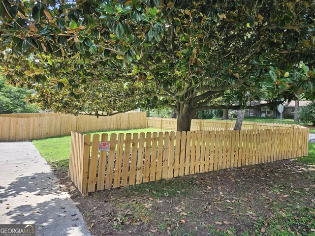 a view of a park with pathway