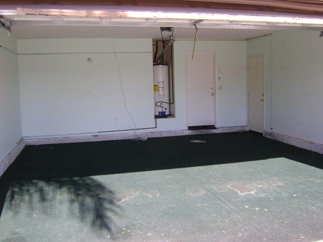 2386 Hyacinth Road Alpine, CA 91901 - Photo 15 of 21 GARAGE