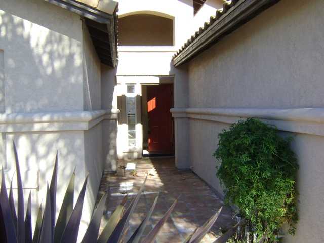 2386 Hyacinth Road Alpine, CA 91901 - Photo 16 of 21 ENTRYWAY