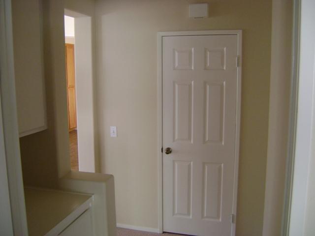 2386 Hyacinth Road Alpine, CA 91901 - Photo 17 of 21 HALLWAY