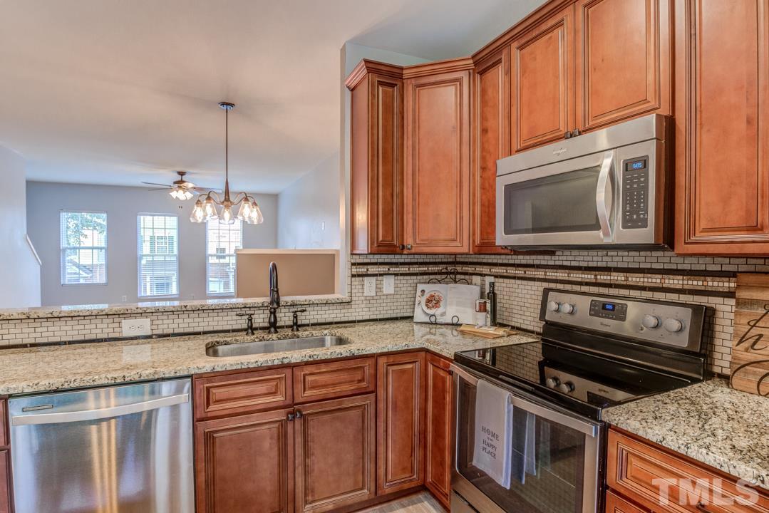 4936 Wyatt Brook Way Raleigh, NC 27609 - Photo 5 of 27