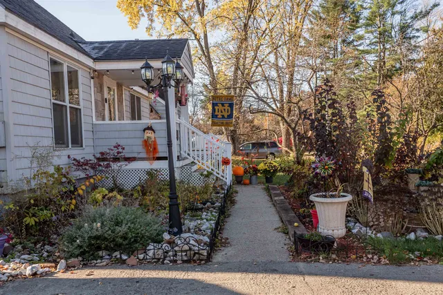 $525,000 | 28 Millham Court, South Burlington, VT 05403