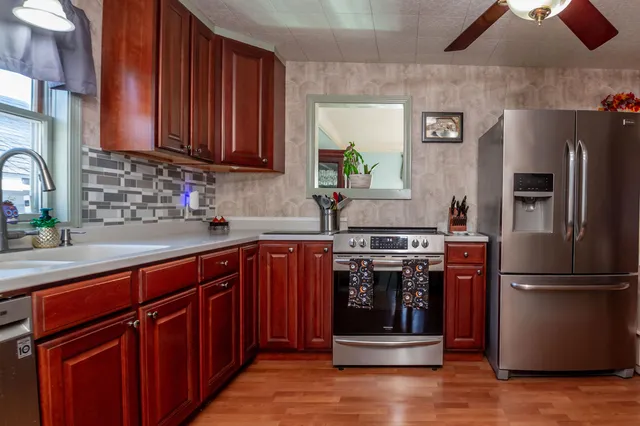 $525,000 | 28 Millham Court, South Burlington, VT 05403