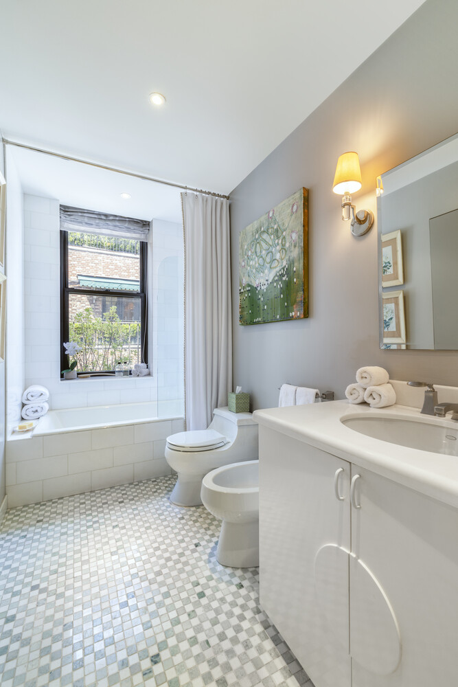 235 East 73rd Street, Unit PHA Manhattan, NY 10021 - Photo 12 of 20