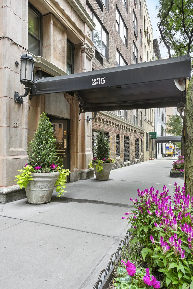 235 East 73rd Street, Unit PHA Manhattan, NY 10021 - Photo 19 of 20