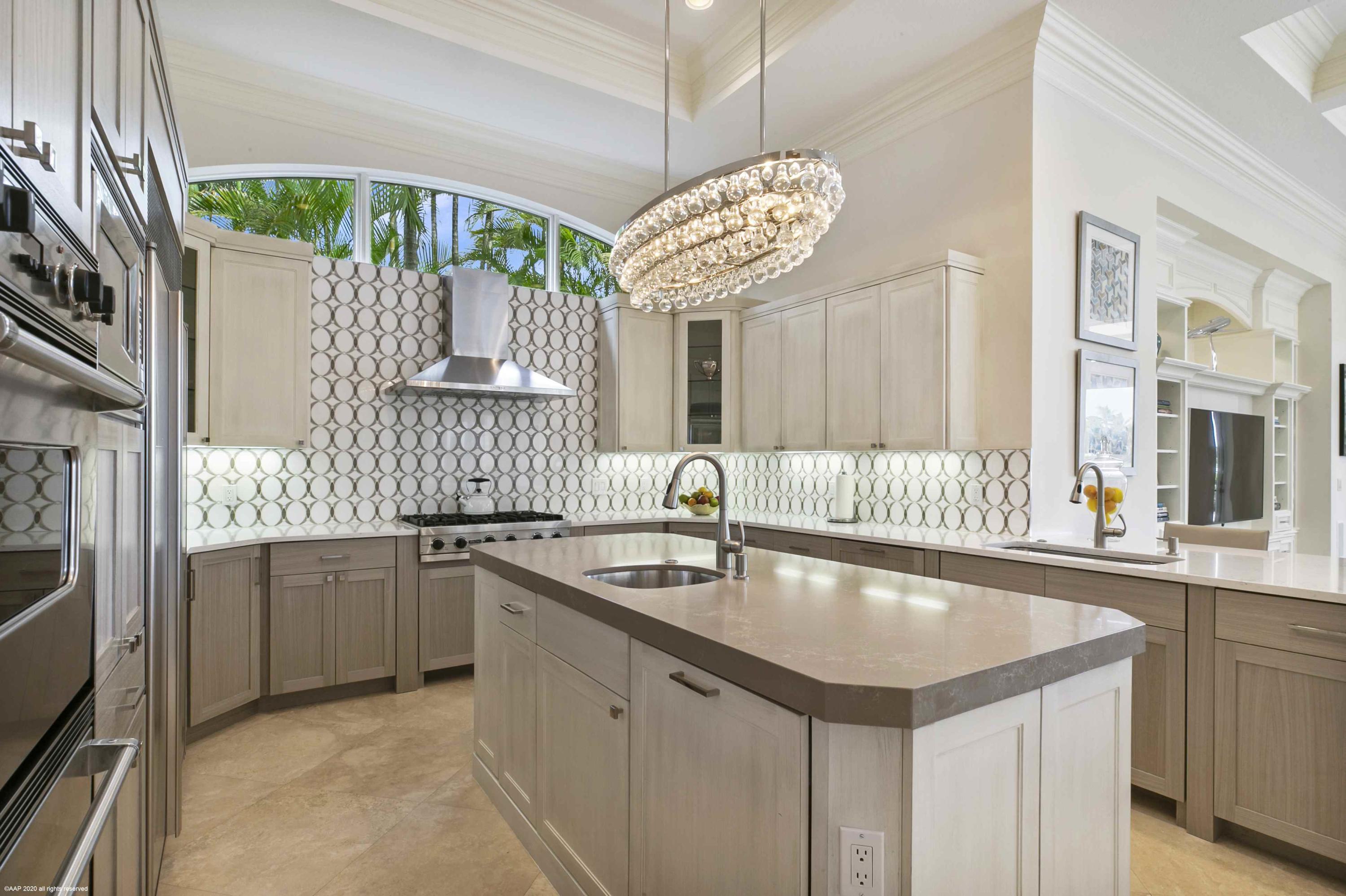127 Playa Rienta Palm Beach Gardens, FL 33418 - Photo 16 of 51 Kitchen