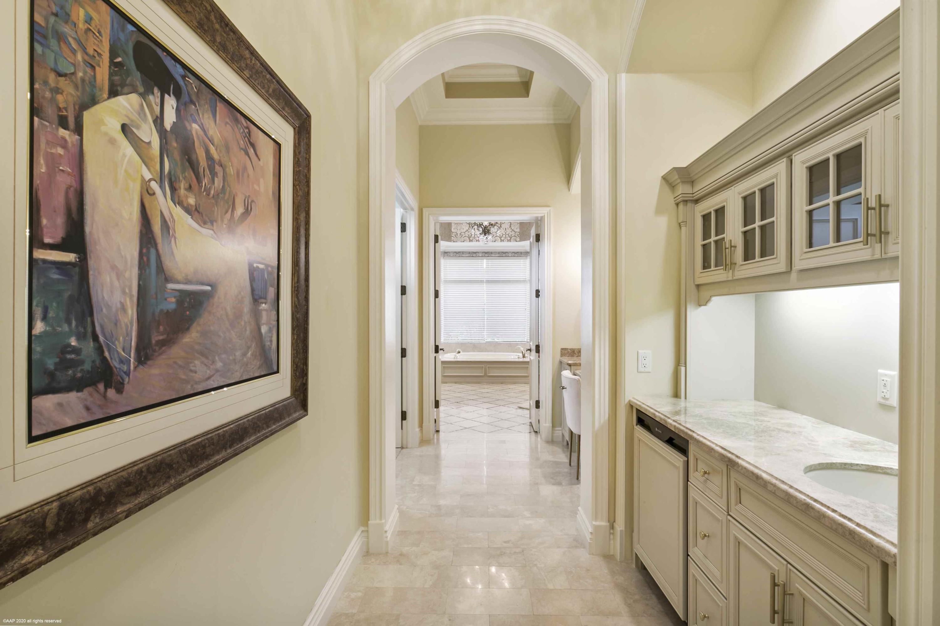 127 Playa Rienta Palm Beach Gardens, FL 33418 - Photo 23 of 51 Master Hall