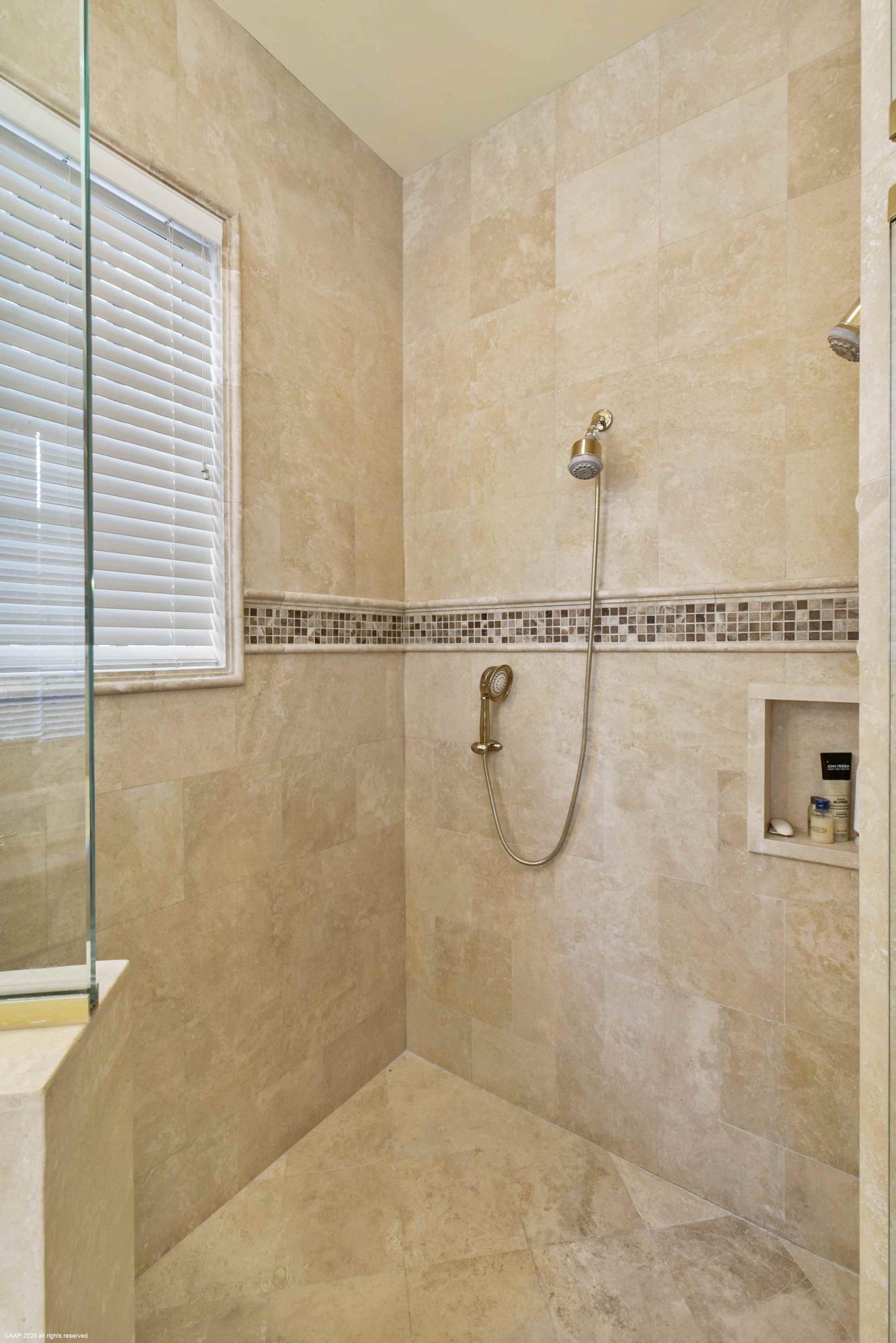 127 Playa Rienta Palm Beach Gardens, FL 33418 - Photo 26 of 51 Master Suite Bath
