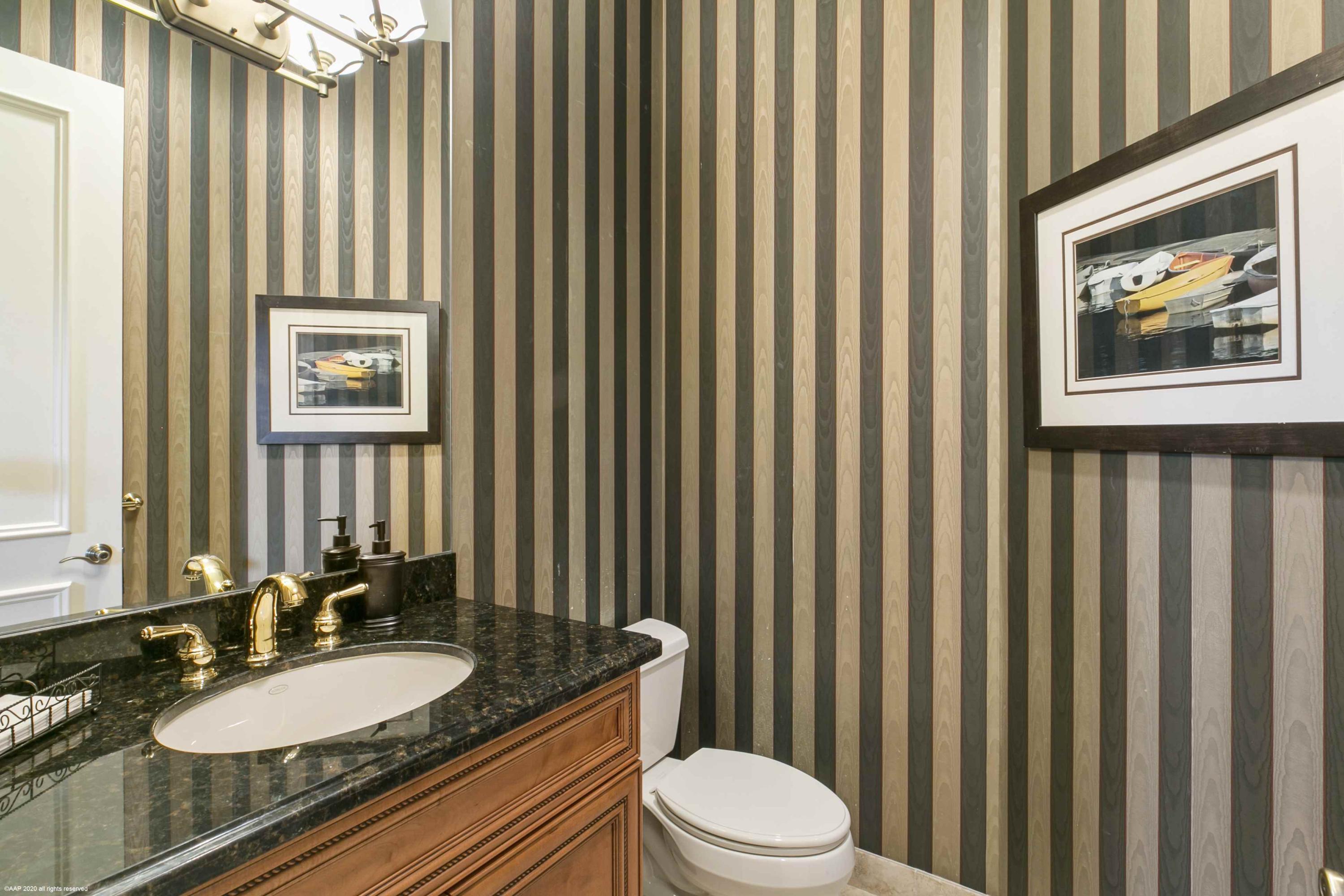 127 Playa Rienta Palm Beach Gardens, FL 33418 - Photo 42 of 51 Guest Bath