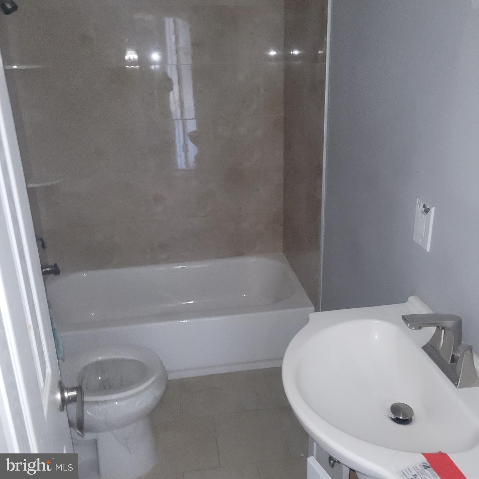 6604 Dogwood Road Baltimore, MD 21207 - Photo 7 of 12