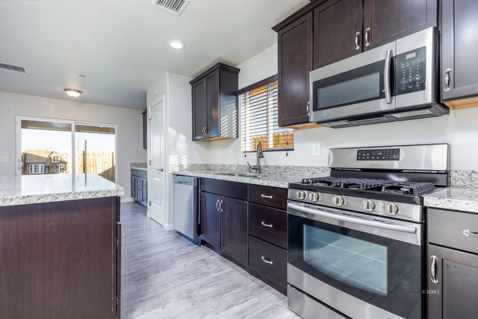 1604 Mayo Street Ridgecrest, CA 93555 - Photo 8 of 26