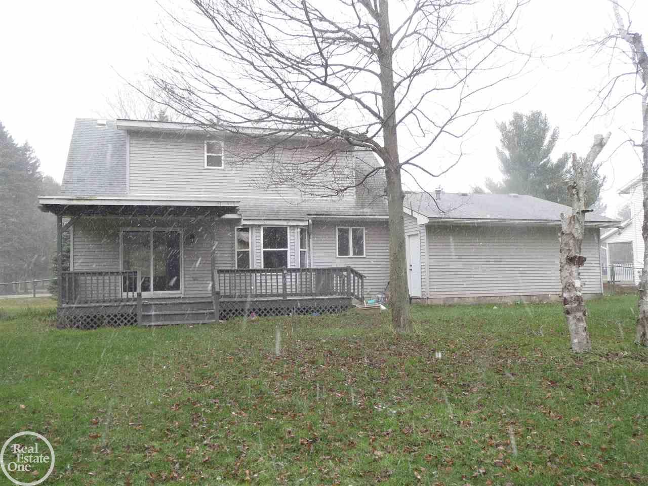 2932 Michigan Road Port Huron, MI 48060 - Photo 14 of 34 50001817-13.JPG