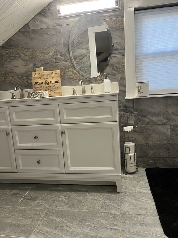 8 Vesey Road Randolph, MA 02368 - Photo 8 of 15 Gallery Image 8