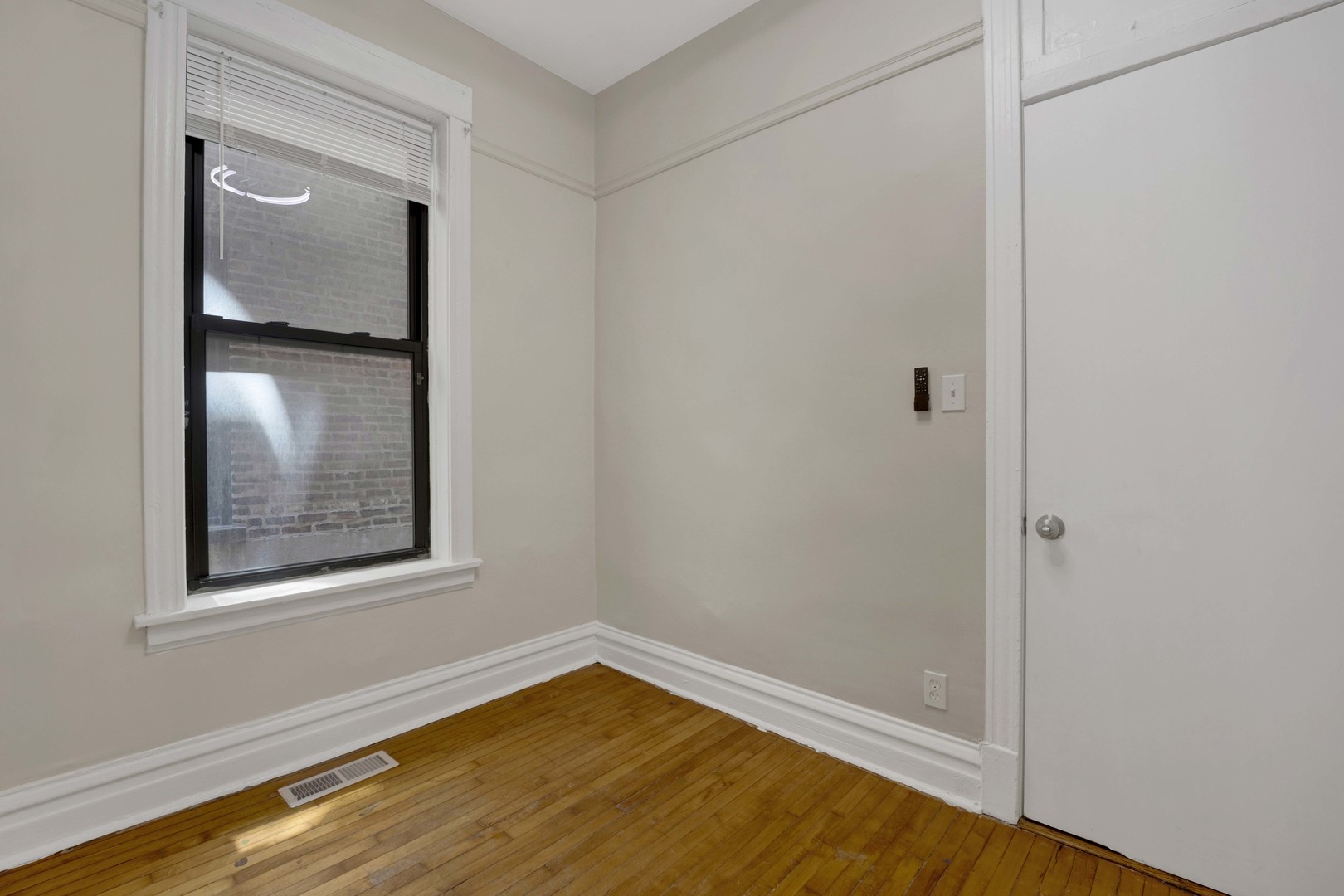 614 South Loomis Street, Unit 1 Chicago, IL 60607 - Photo 6 of 28