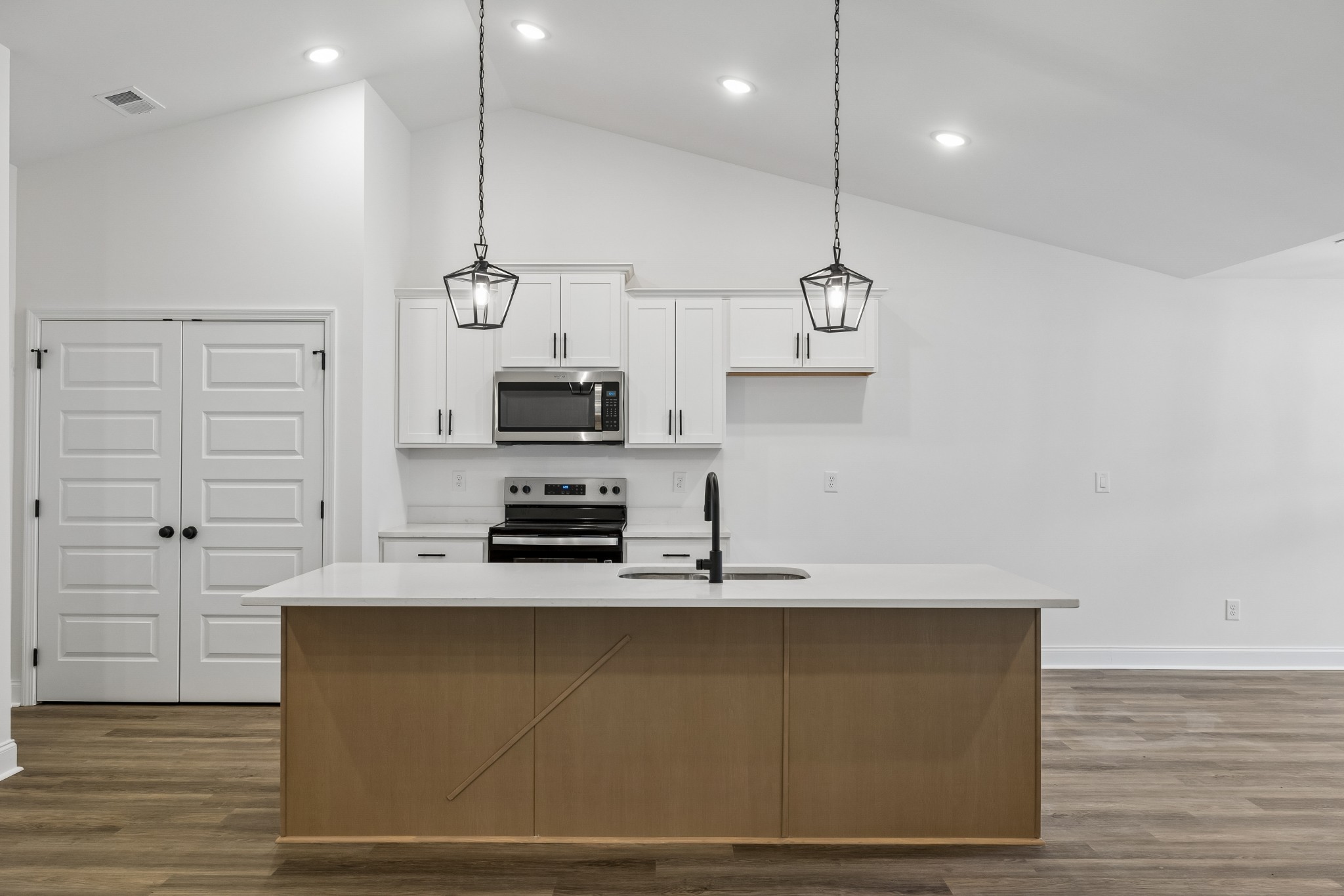 302 Dusty Road Dickson, TN 37055 - Photo 7 of 19 Gallery Image 7