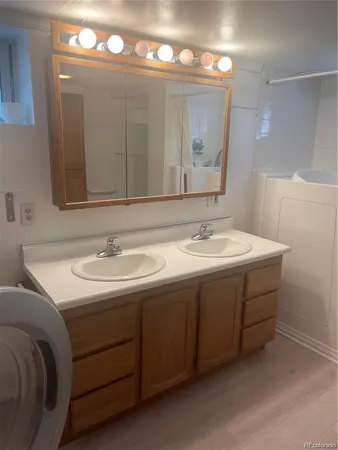 $3,350 | 1143 South Corona Street, Denver, CO 80210