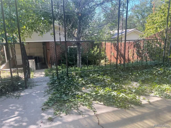 $3,350 | 1143 South Corona Street, Denver, CO 80210