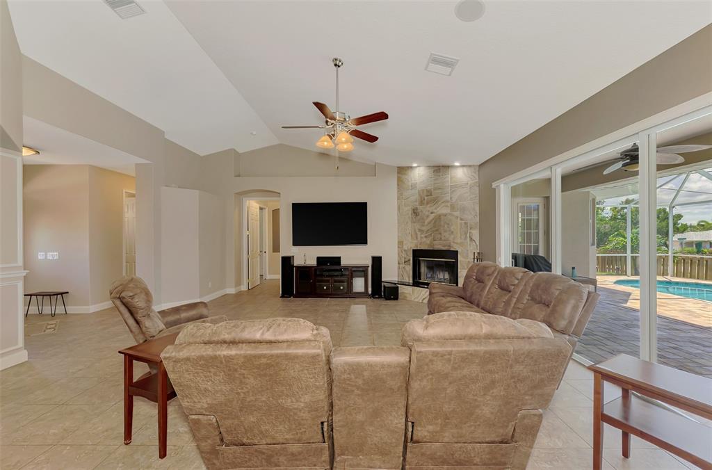 935 Graham Road Venice, FL 34293 - Photo 13 of 67