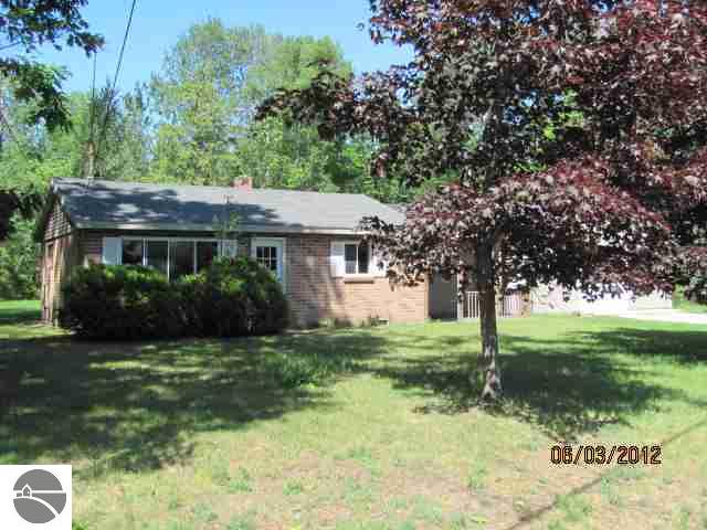 14240 Winters Road Kewadin, MI 49648 - Photo 4 of 25 1734116-3.JPG